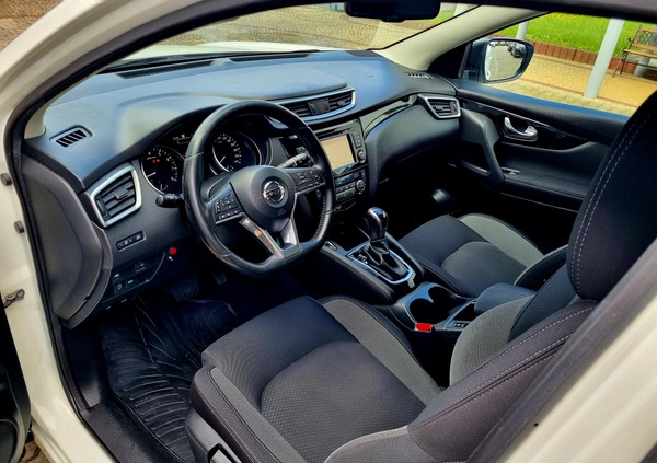 Nissan Qashqai cena 67900 przebieg: 101000, rok produkcji 2018 z Stęszew małe 277